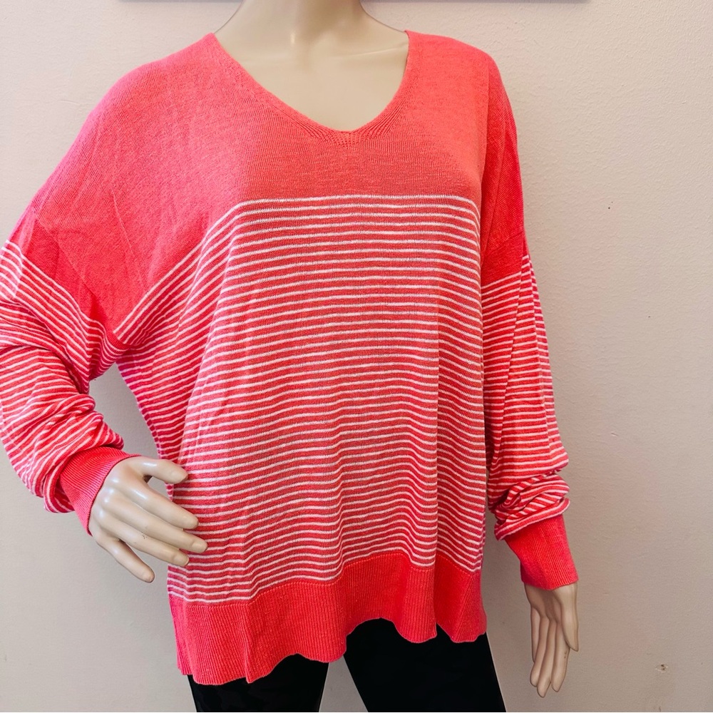 Banana Republic Coral and White V-Neck Sweater Linen Blend